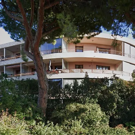 Apartment Grand Proche Du Port Et Des Plages